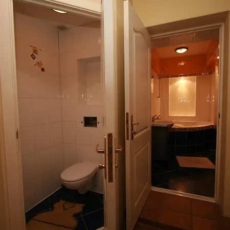 Medieval House Oldtown T&b Stations * Vilna